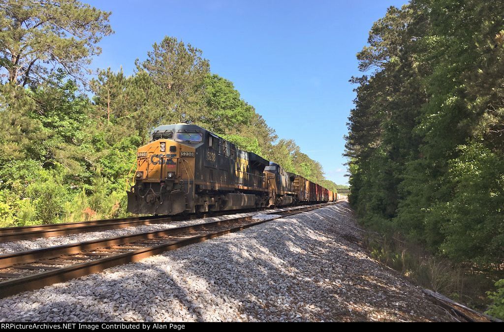 CSX 5238 and 210 wait for green